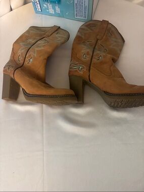 Roper Brown Western Heeled Boots with Turquoise Stitching